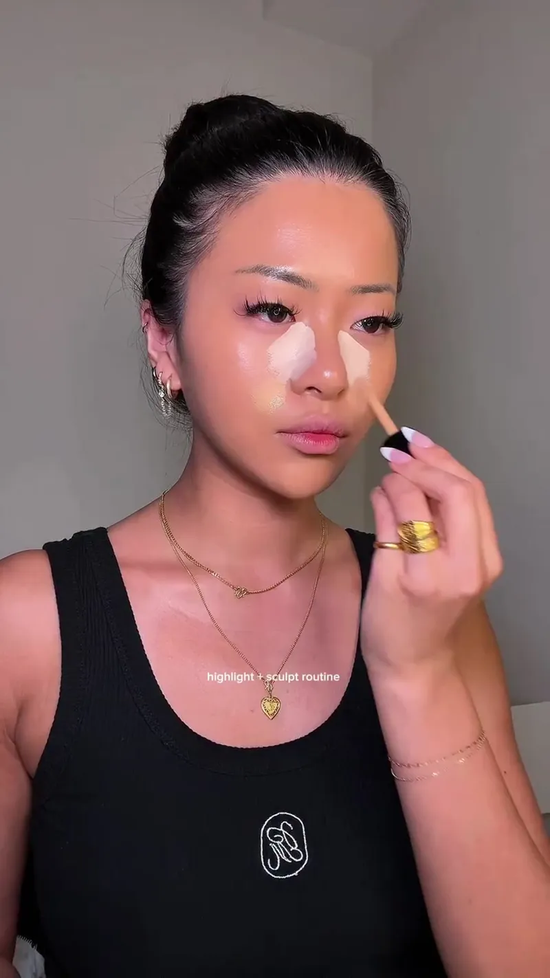 How to Get Bright Under-Eyes & a Snatched Face Sculpt