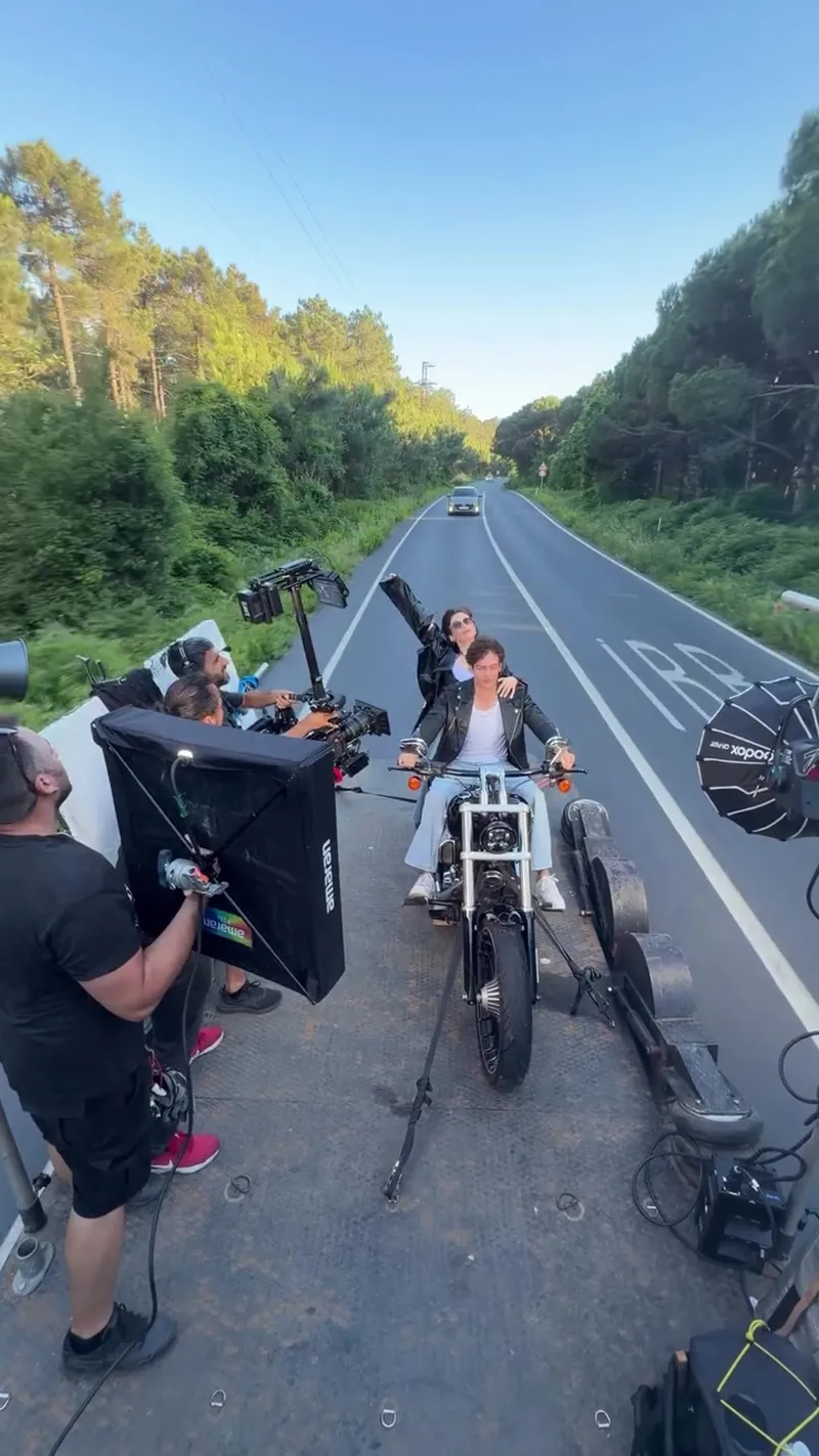How Pro Crews Film Motorcycle Scenes: Behind the Scenes