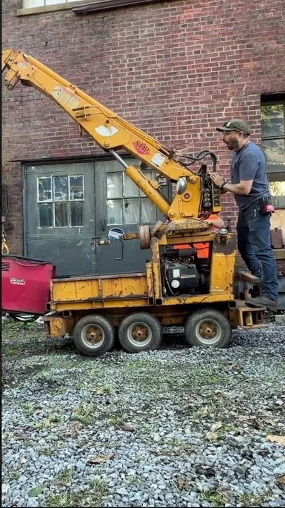 Let’s see an AI robot do this!! #fail #crane #machinery
